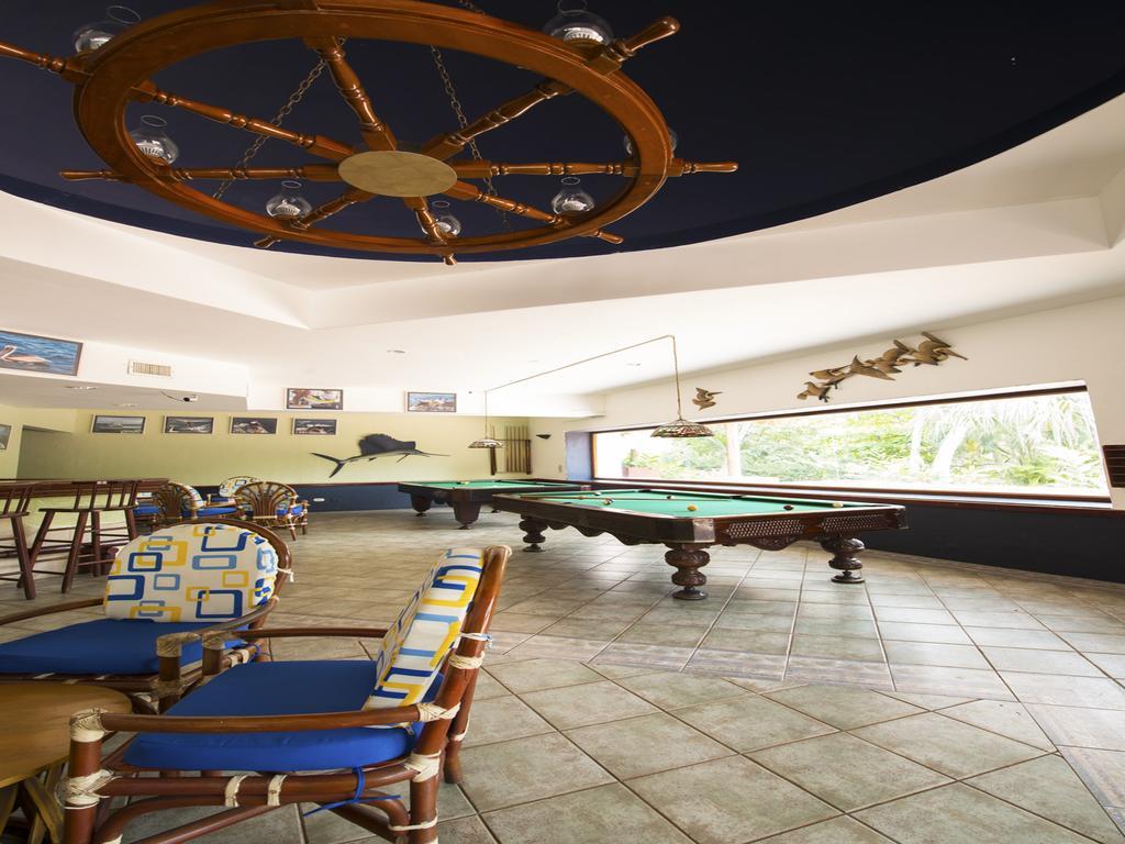 Hotel Soleil Pacifico Chulamar Exterior foto
