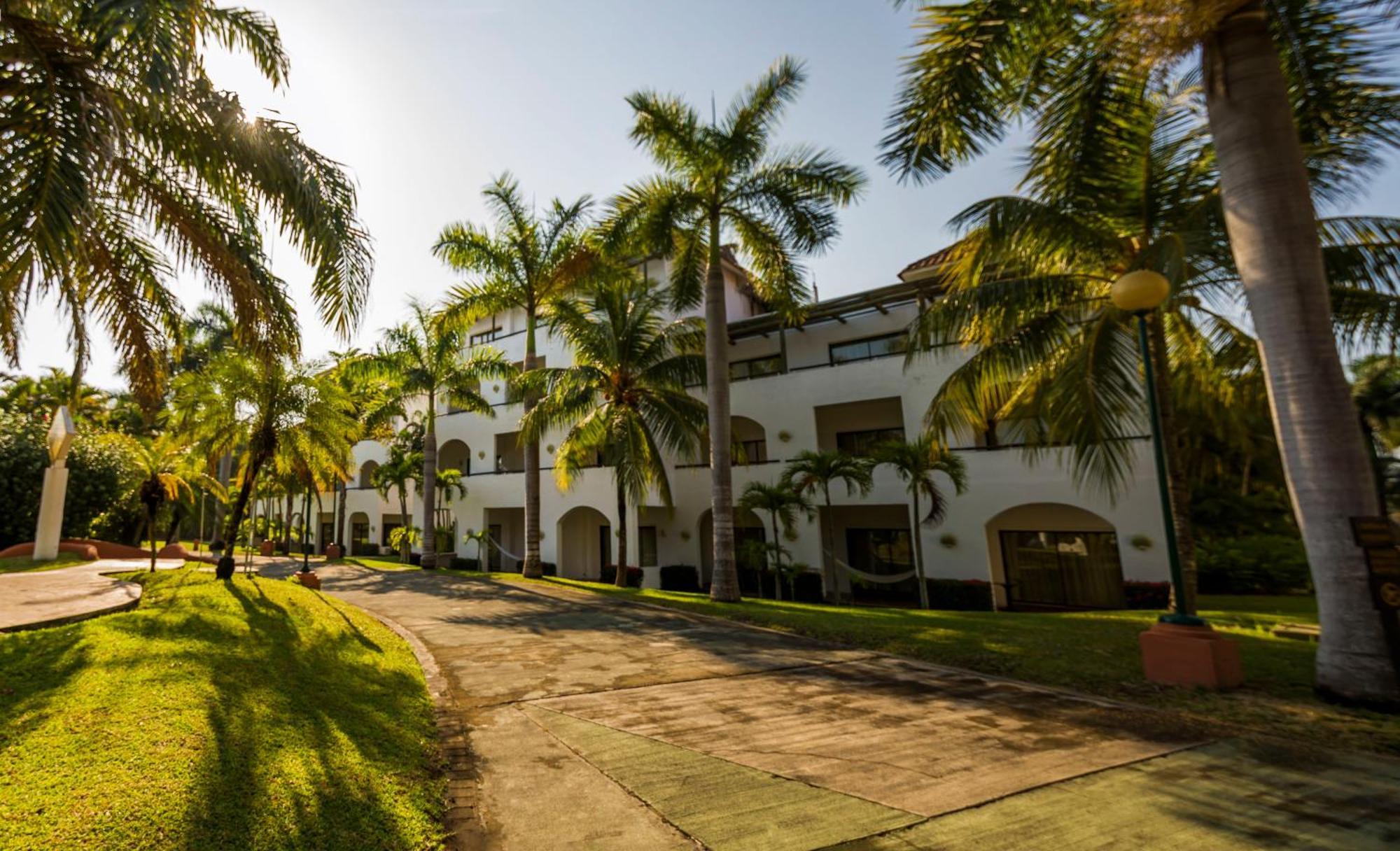 Hotel Soleil Pacifico Chulamar Exterior foto
