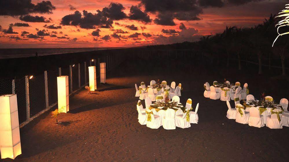 Hotel Soleil Pacifico Chulamar Exterior foto